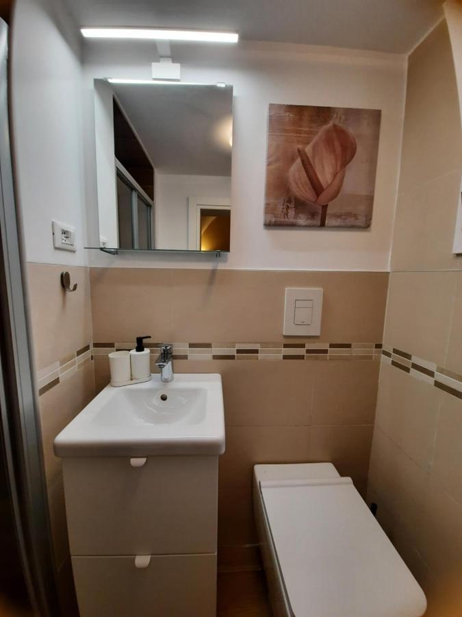 Zia Nenne Holiday Rooms 莫诺波利 外观 照片